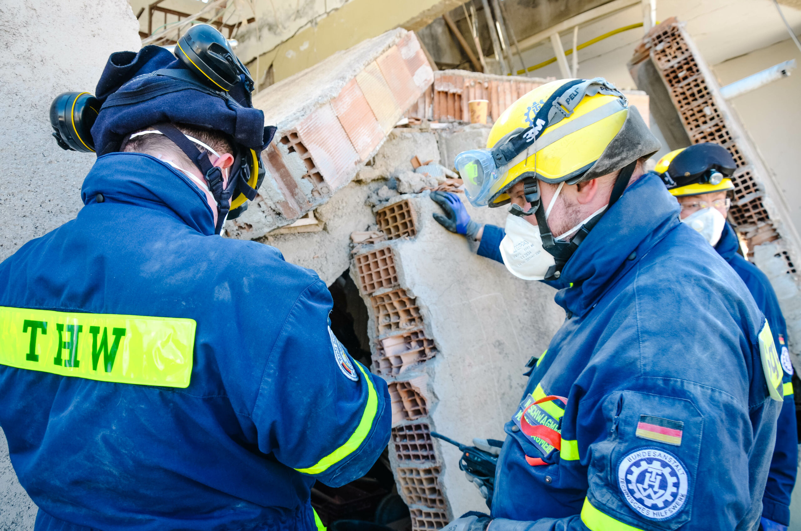 Erdbeben in der Türkei: THW-Einsatz erfolgreich angelaufen | Feuerwehr