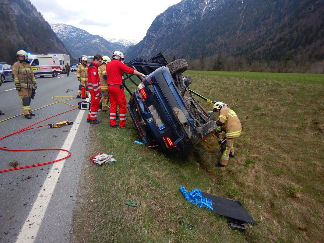 Verkehrsunfall B311 | Feuerwehr Objektiv