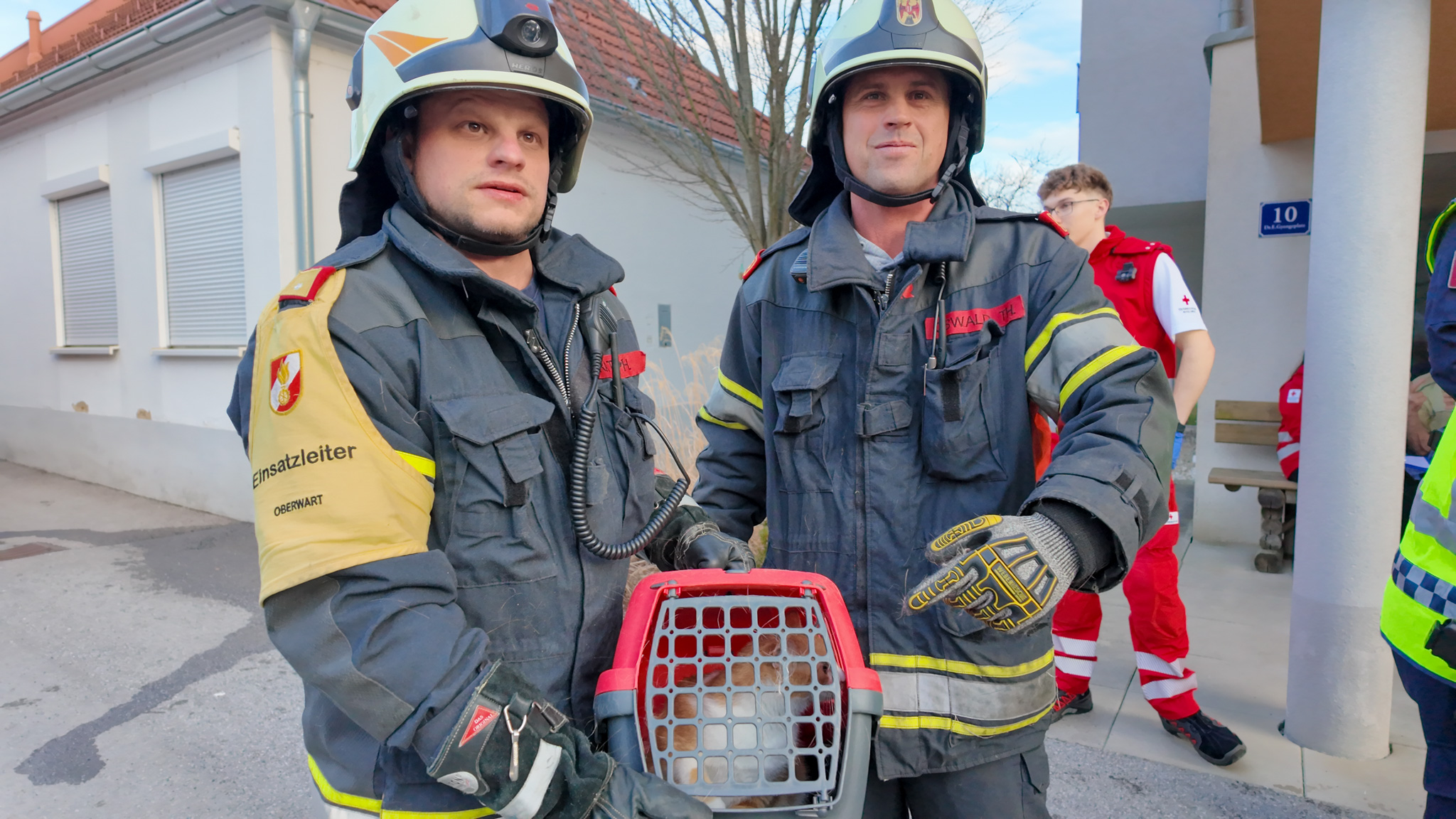 Zimmerbrand Im „betreuten Wohnen“ | Feuerwehr Objektiv